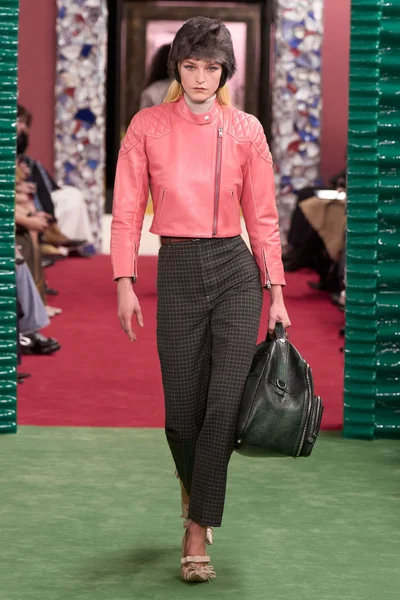 Look 26